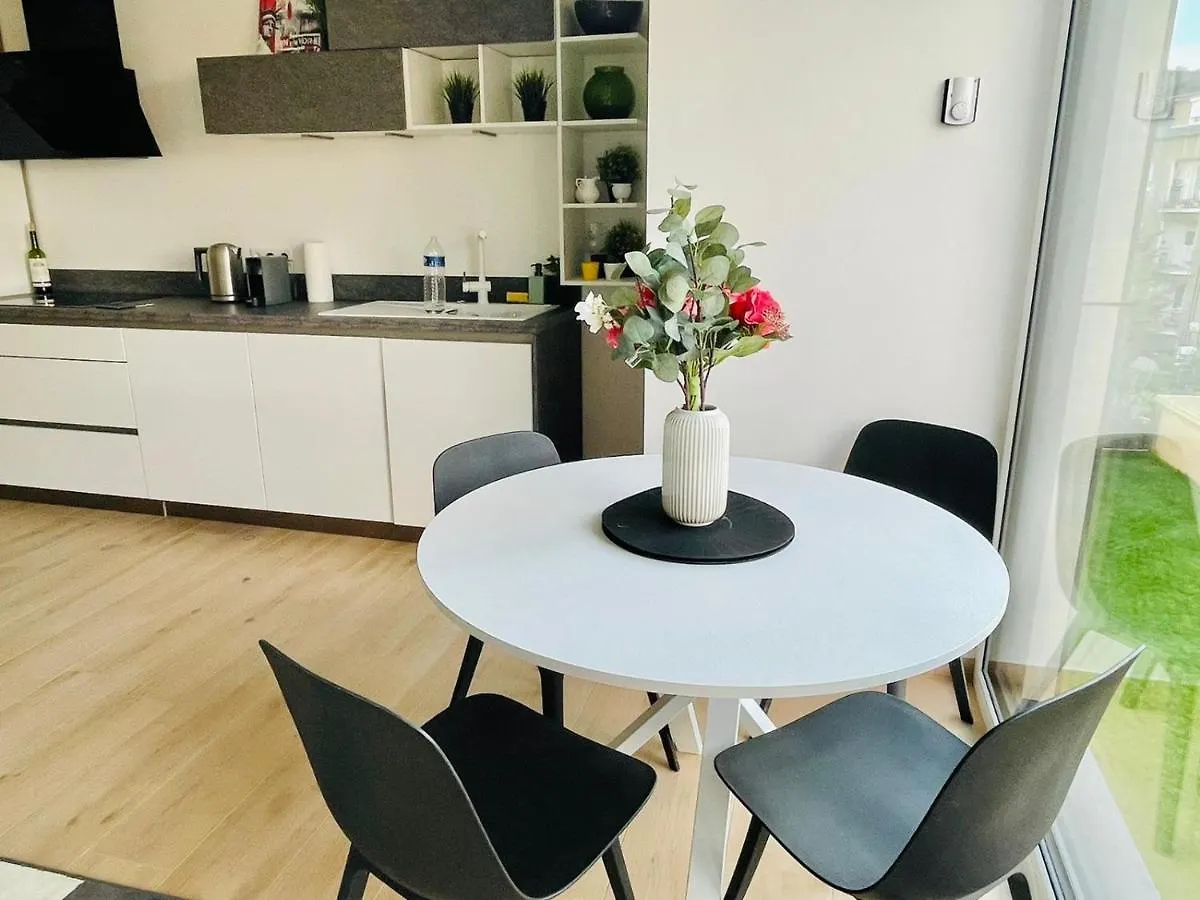 Brand New 1 Bedroom In City Center With Terrace - 4A Luxemburg Apartman